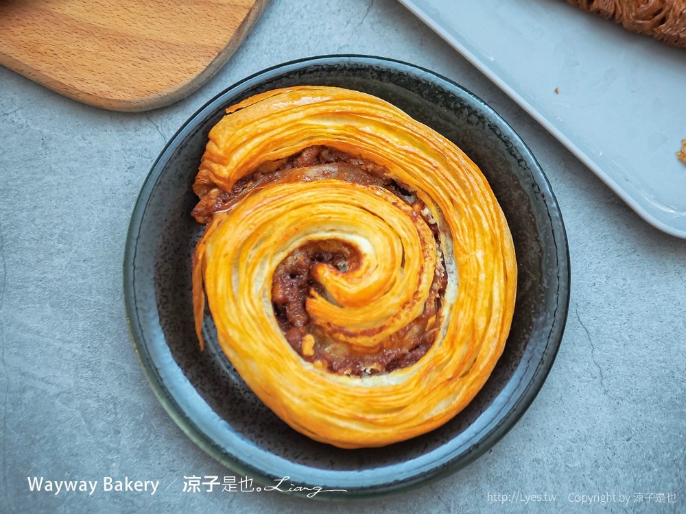 餵餵麵包 台中北屯 美食 餐廳 小吃 麵包店 生吐司 可頌 巧克力卡雷酥 Wayway Bakery