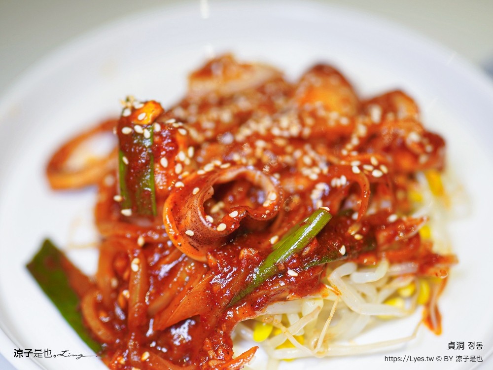 貞洞 菜單 台中韓式料理 韓國人 逢甲夜市美食 豬肉湯飯 海鮮煎餅 馬鈴薯燉排骨湯、辣炒魷魚 醃烤豬肉