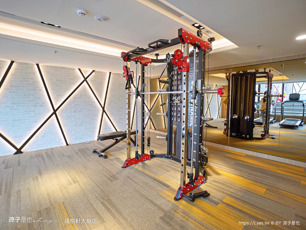 禧榕軒大飯店 台南新開幕 火車站住宿飯店 雙人房 四人房 家庭房 房型開箱 頂樓空中花園泳池 房價