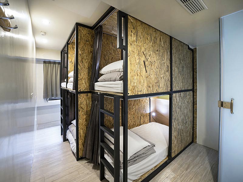 葉綠宿旅館 背包客房 台中逢甲夜市 住宿