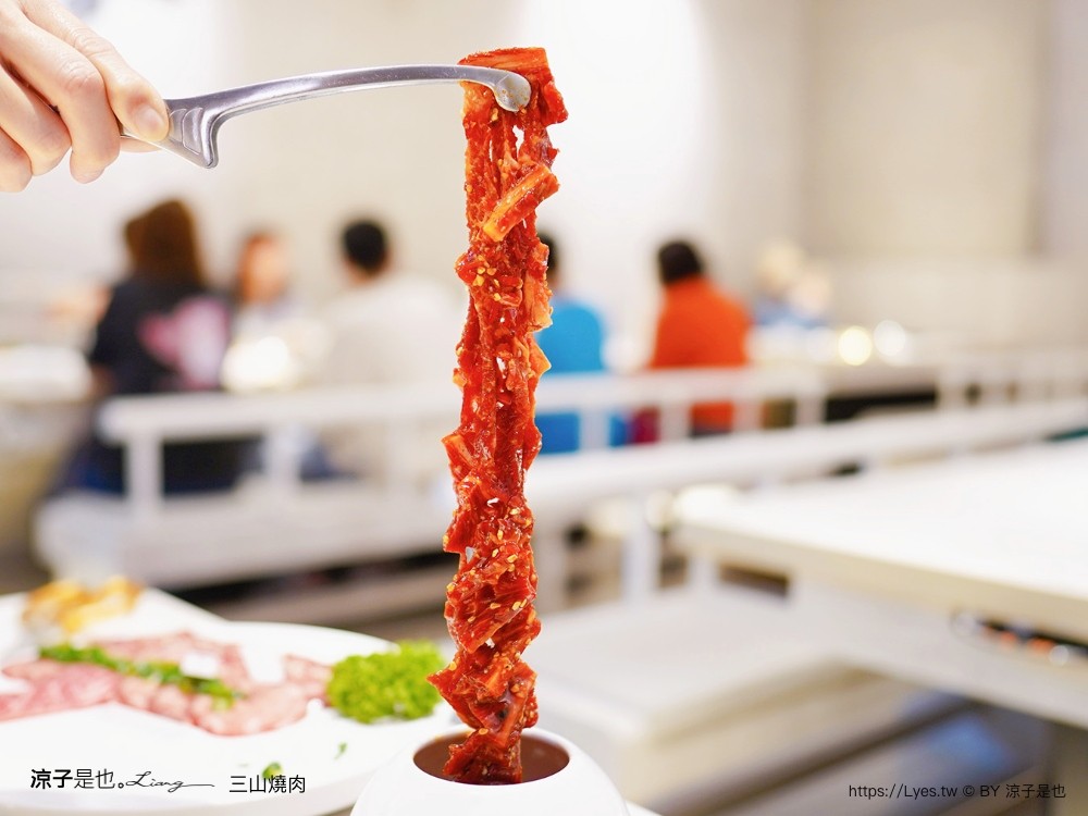 三山燒肉 輕井澤燒肉品牌 台中新開幕餐廳 訂位方式 菜單價位 日本和牛 烤肉餐廳 壽星 慶生優惠