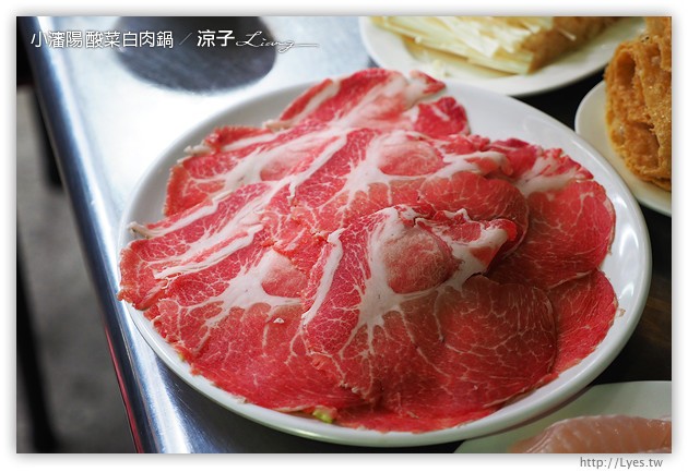 台中-小瀋陽 酸菜白肉鍋-天冷又到了吃火鍋的好時機(搬到太原路囉)