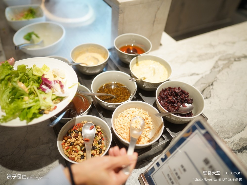 饗食天堂 lalaport 台中吃到飽推薦 必吃料理 台中美食 吃到飽餐廳 buffet 價位 牛排 生魚片 甜點