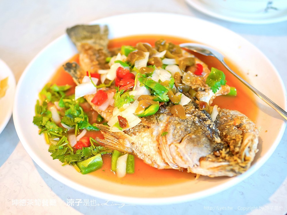 坤德茶筍餐廳 菜單 南投鹿谷 美食餐廳 鳳凰谷鳥園 烏龍茶雞