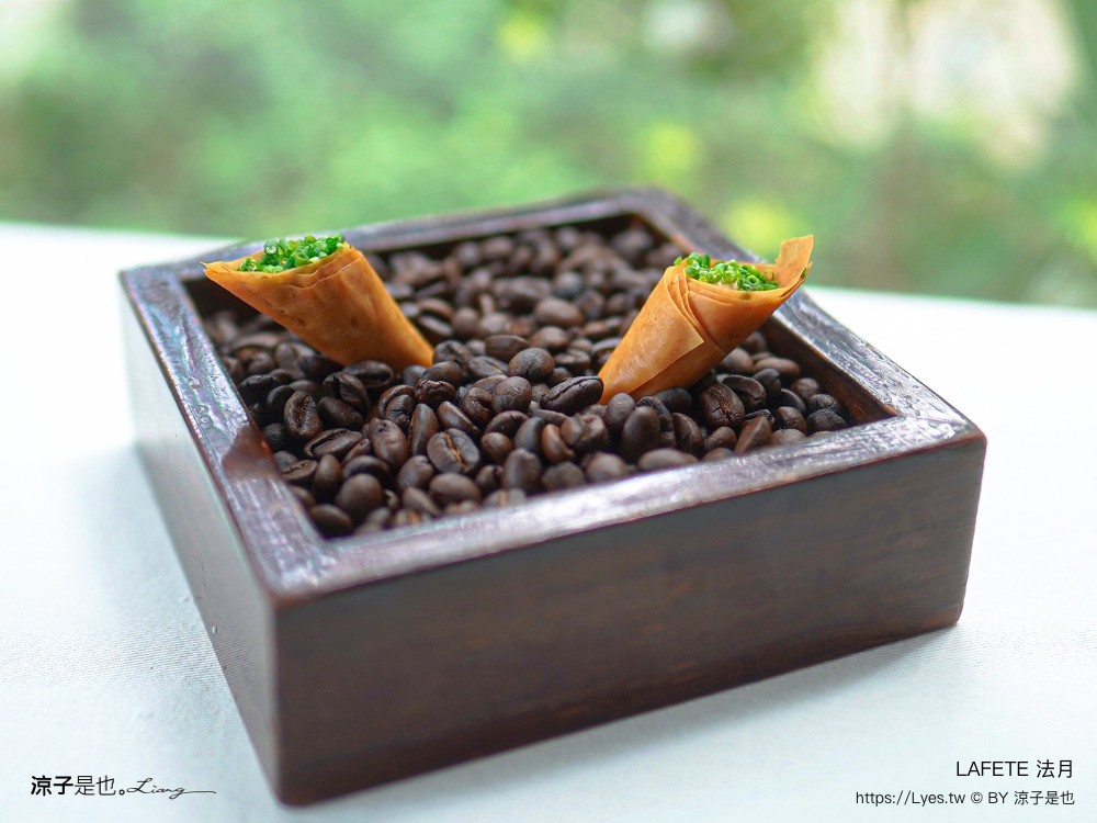 lafete．法月 菜單 台中 法式料理 約會慶生餐廳 玻璃屋 老宅 庭園餐廳 台中西區 景觀餐廳 午間套餐 晚餐 假日套餐 訂位