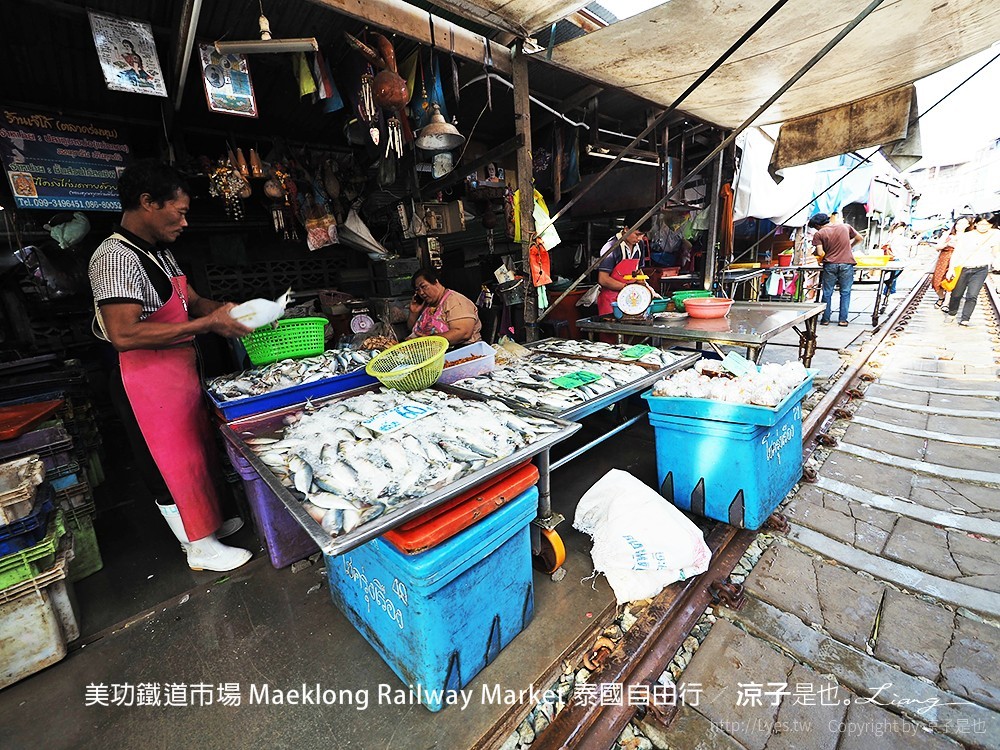 美功鐵道市場 Maeklong Railway Market 泰國自由行