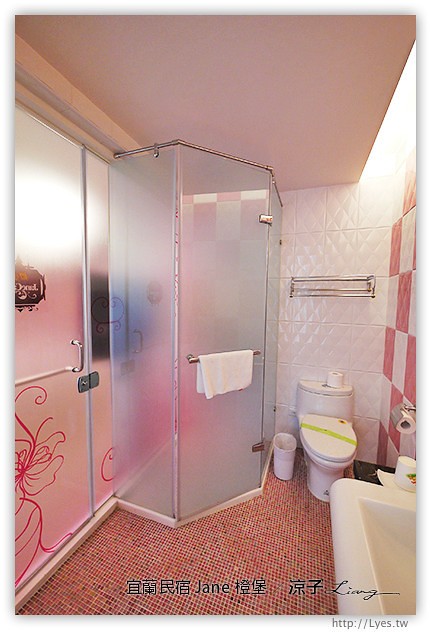 宜蘭民宿-橙堡-夢幻城堡風的宜蘭民宿(羅浮宮房型與早餐、下午茶篇)