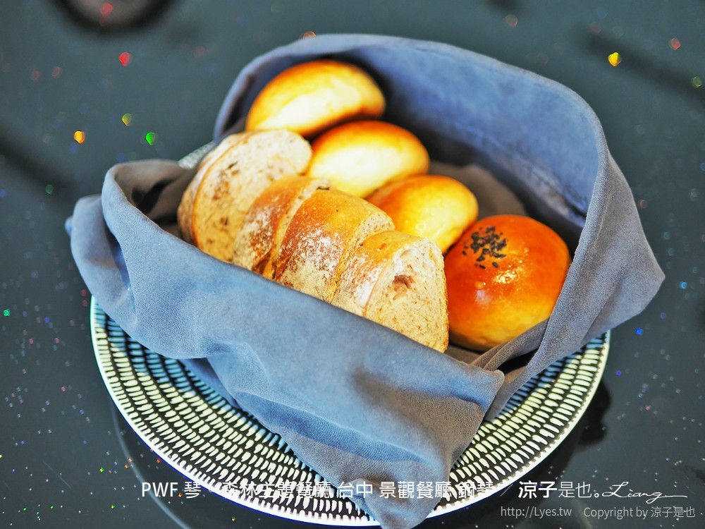 pwf 琴。森林主題餐廳 台中 景觀餐廳 鋼琴