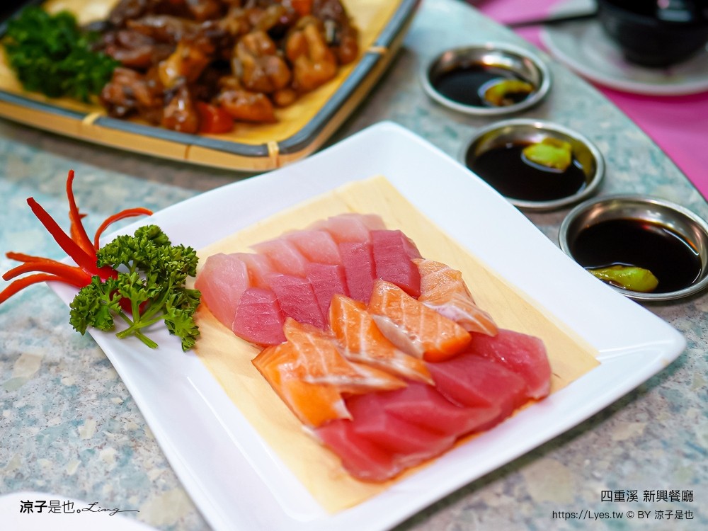 四重溪新興餐廳 菜單 四重溪美食 四重溪溫泉餐廳 屏東美食 屏東餐廳 蟋蟀 蜂蛹