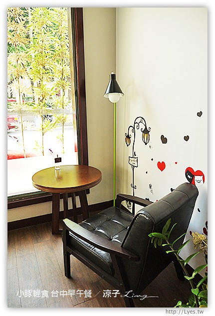 台中-小豚輕食 台中早午餐-厚片鬆餅口感好軟嫩