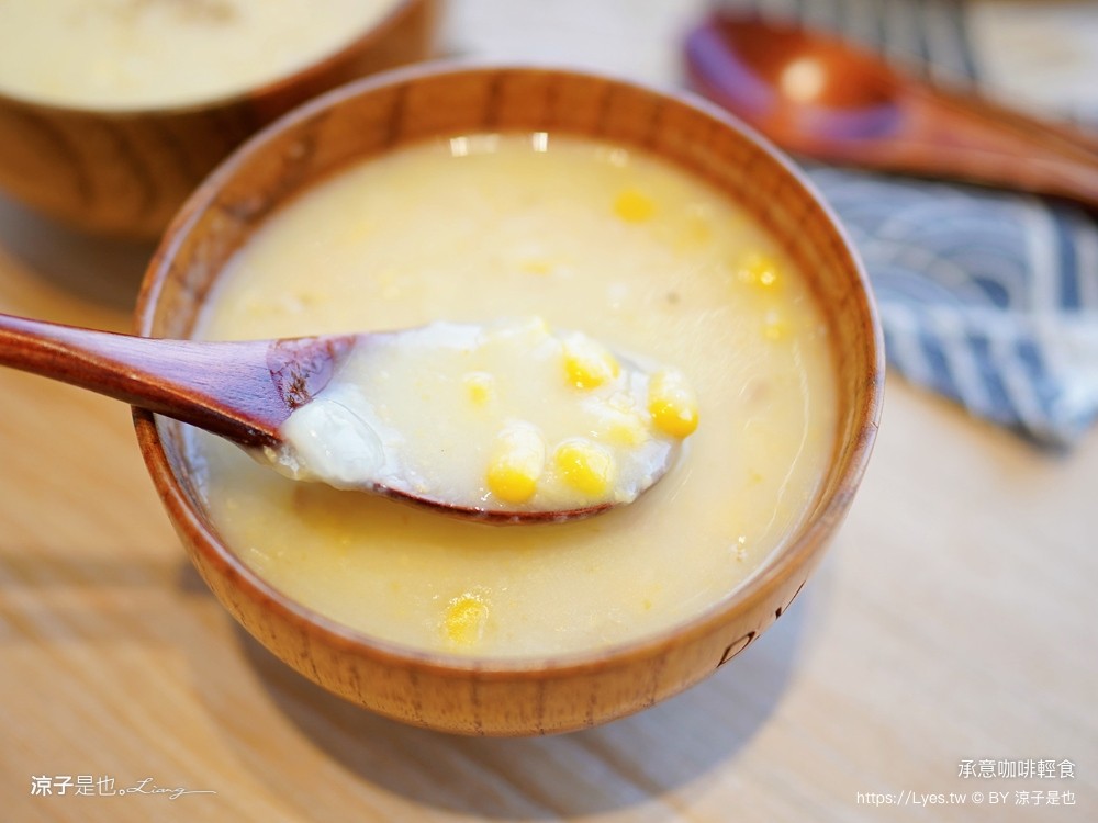 高跟鞋教堂 承意咖啡 菜單 美食推薦 嘉義布袋景點 布袋海景公園 嘉義水上教堂 情侶約會 灰姑娘的玻璃鞋