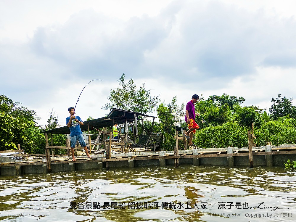 曼谷景點 長尾船 昭披耶河 傳統水上人家