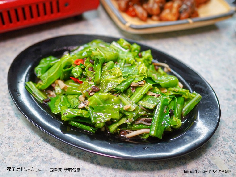 四重溪新興餐廳 菜單 四重溪美食 四重溪溫泉餐廳 屏東美食 屏東餐廳 蟋蟀 蜂蛹