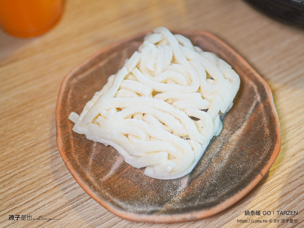 鍋泰暖 台中大里店 菜單 生日壽星優惠 泰式料理 火鍋吃到飽 自助吧 大里美食 親子友善餐廳 冬陰功火鍋 台中聚餐