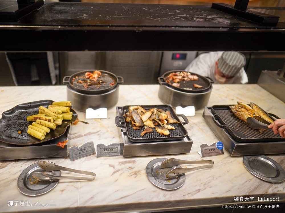 饗食天堂 lalaport 台中吃到飽推薦 必吃料理 台中美食 吃到飽餐廳 buffet 價位 牛排 生魚片 甜點