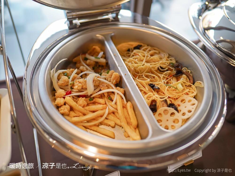 暖時逸旅 早餐 台南住宿 文青復古 國華街 赤嵌樓 永樂市場 台南親子飯店 Somer Hotel 三人房房型 房價