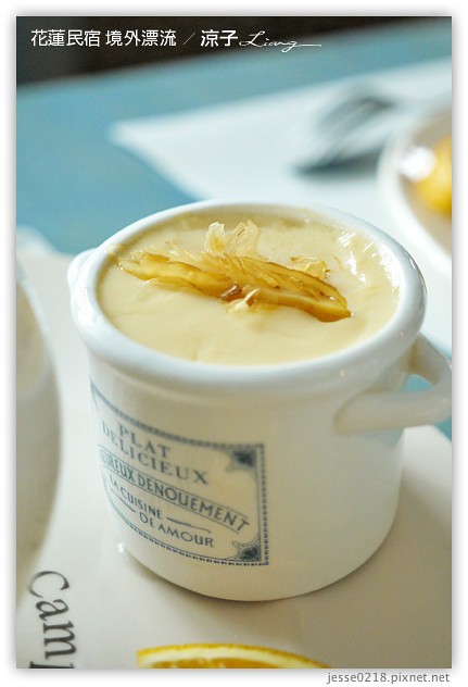 花蓮民宿-境外漂流 花蓮海景民宿-躺在床上就可以看海的發現房型