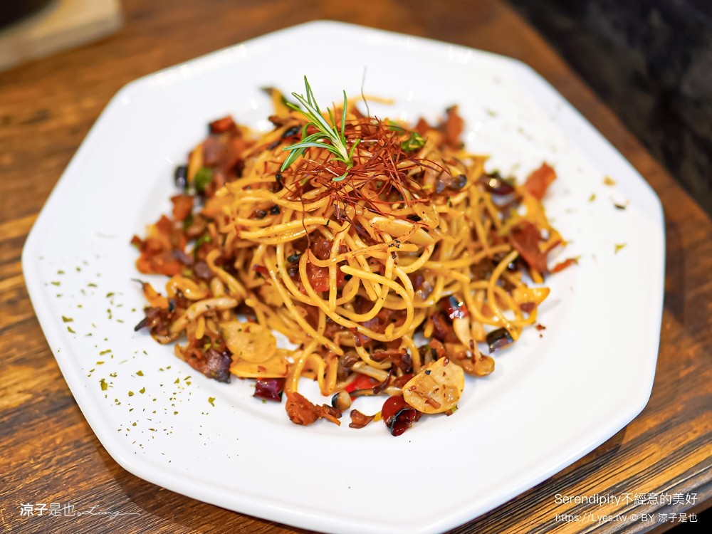 serendipity 不經意的美好 菜單 台南美食 蝸牛巷餐廳 老宅 朱熹漢堡 新品牌 小吃 義大利麵