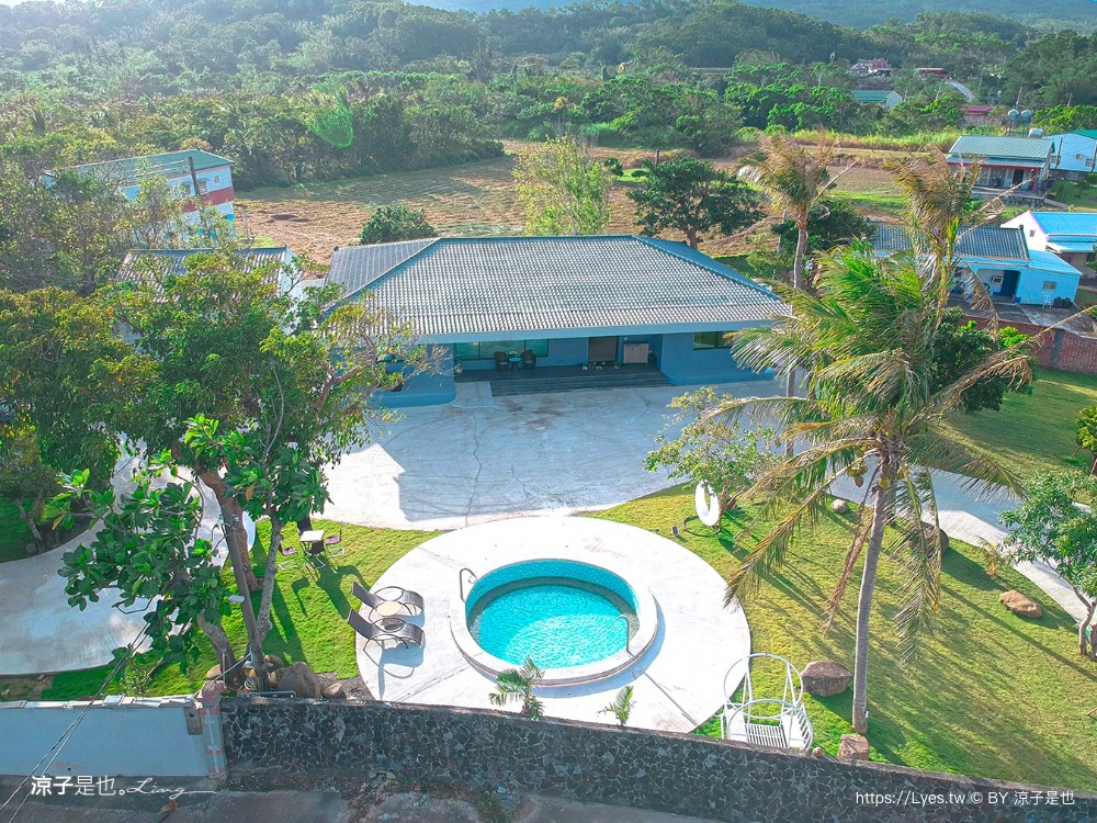 墾丁包棟民宿 屏東住宿 滿州住宿 touch villa 泳池 房型 庭院 卡拉ok 烤肉
