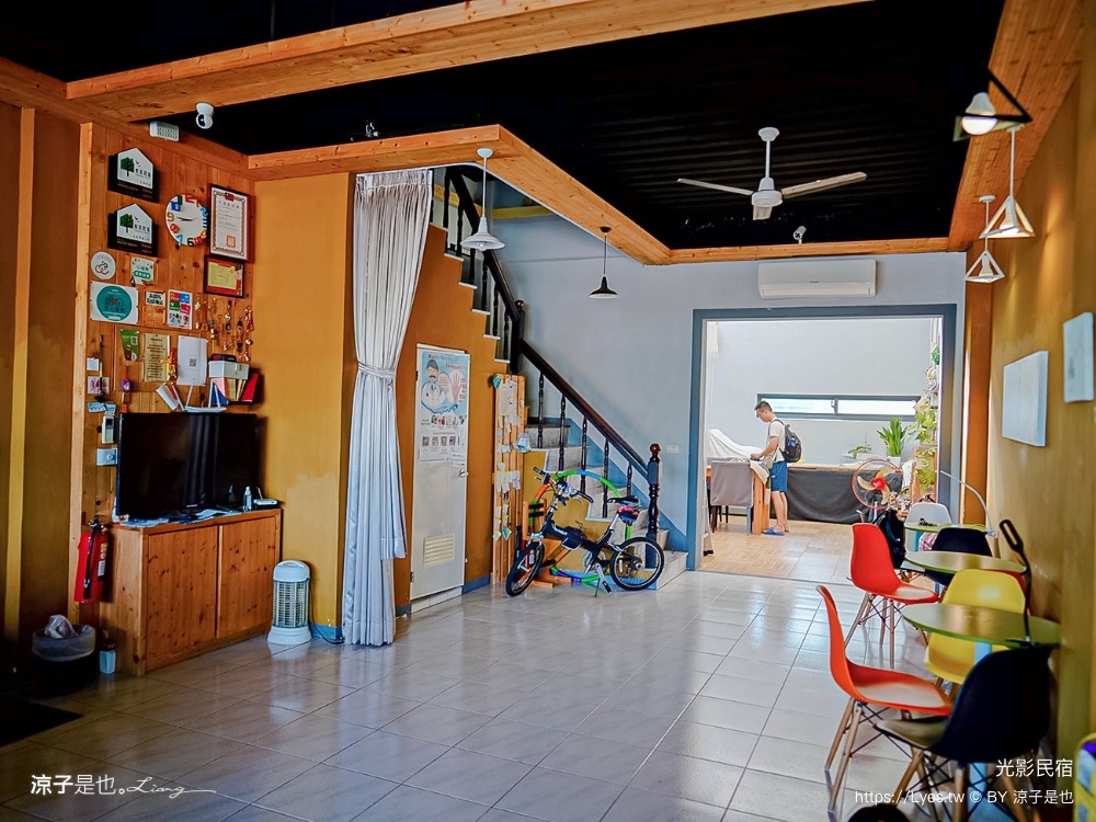 光影民宿 嘉義住宿推薦 布袋民宿 房型 雙人房 四人房 背包客