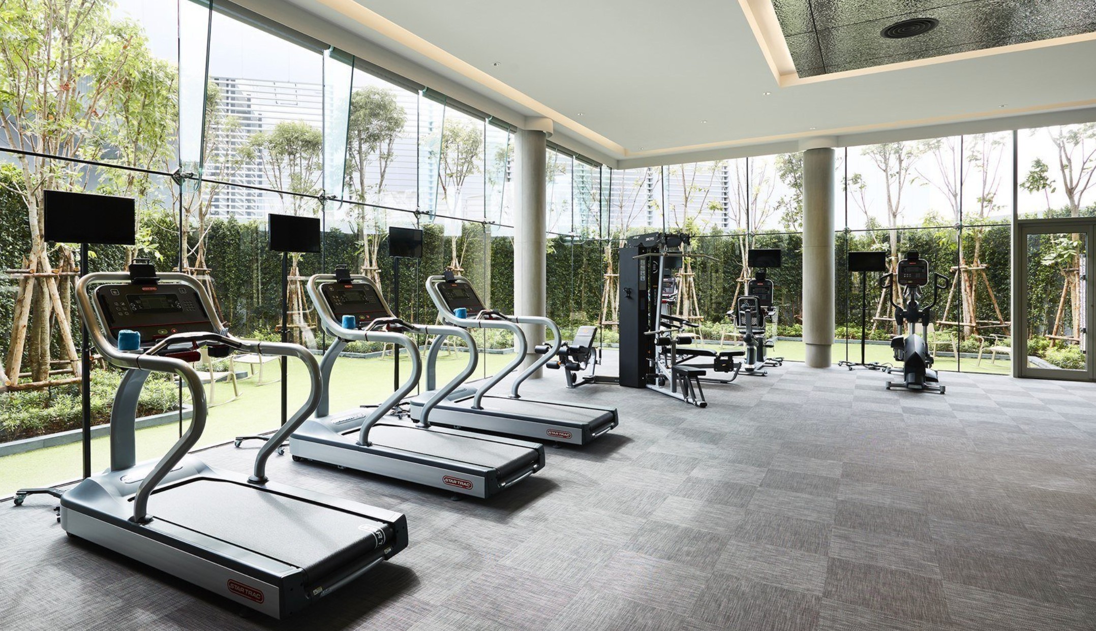 芭達雅-Grande Centre Point Pattaya 中心點飯店 直通 Terminal 21 百貨 水上樂園、泳池、滑水道、遊戲室超好玩