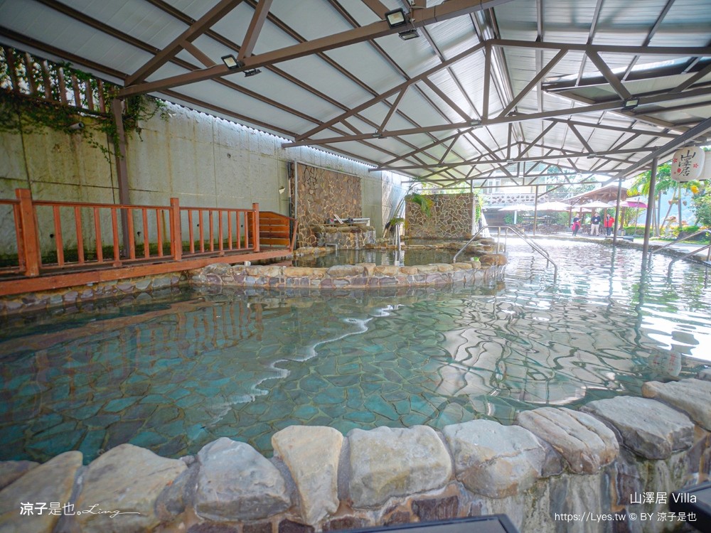 山澤居villa溫泉小木屋 寶來溫泉渡假小木屋 高雄六龜寶來溫泉住宿 親子住宿 湯屋 評價 泳池房型