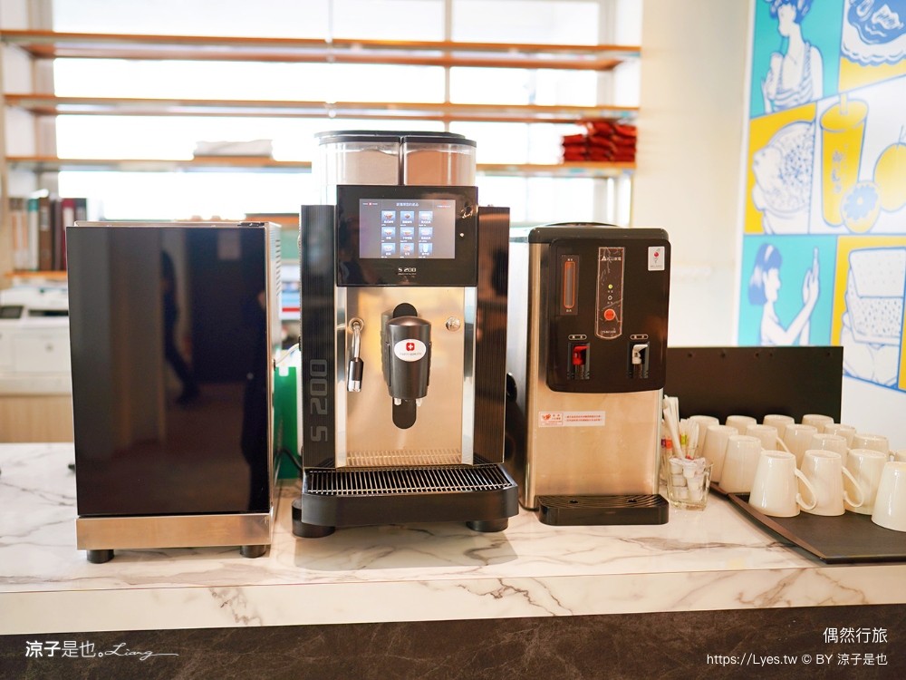 偶然行旅 嘉義飯店 文化路夜市旁 嘉義平價住宿 四人房 車場 文化鹿行旅 房價評價