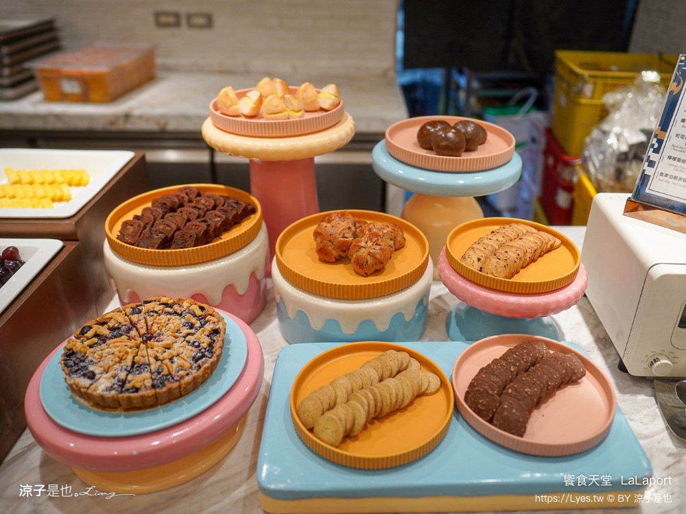饗食天堂 lalaport 台中吃到飽推薦 必吃料理 台中美食 吃到飽餐廳 buffet 價位 牛排 生魚片 甜點