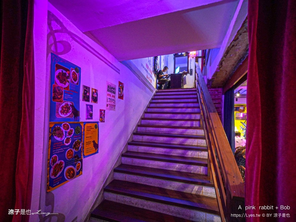 a pink rabbit bob 曼谷甜點 泰國 紅絲絨蛋糕 曼谷咖啡館 ega lab 嵩越路景點 曼谷下午茶推薦