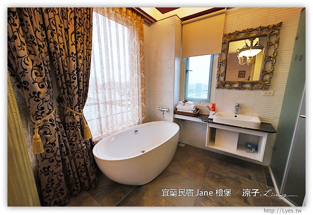 宜蘭民宿-橙堡-夢幻城堡風的宜蘭民宿(凡爾賽房型篇)