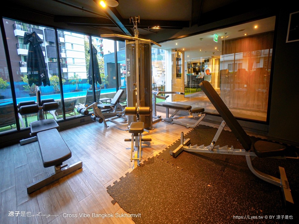 曼谷住宿 Cross Vibe Bangkok Sukhumvit 泰國飯店 四星級 親子飯店推薦 bts on nut 公寓式旅店 房價 交通 素坤逸