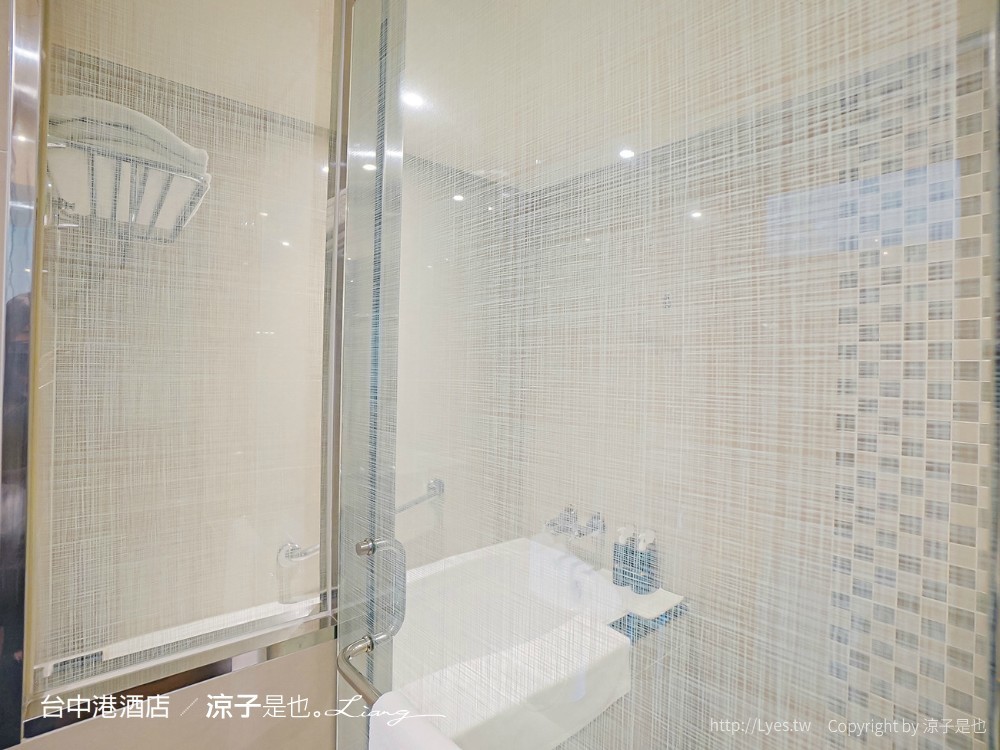 台中港酒店 台中親子飯店 梧棲住宿 海洋親子房、兒童遊戲室 汽車跑道 早餐自助吧吃到飽