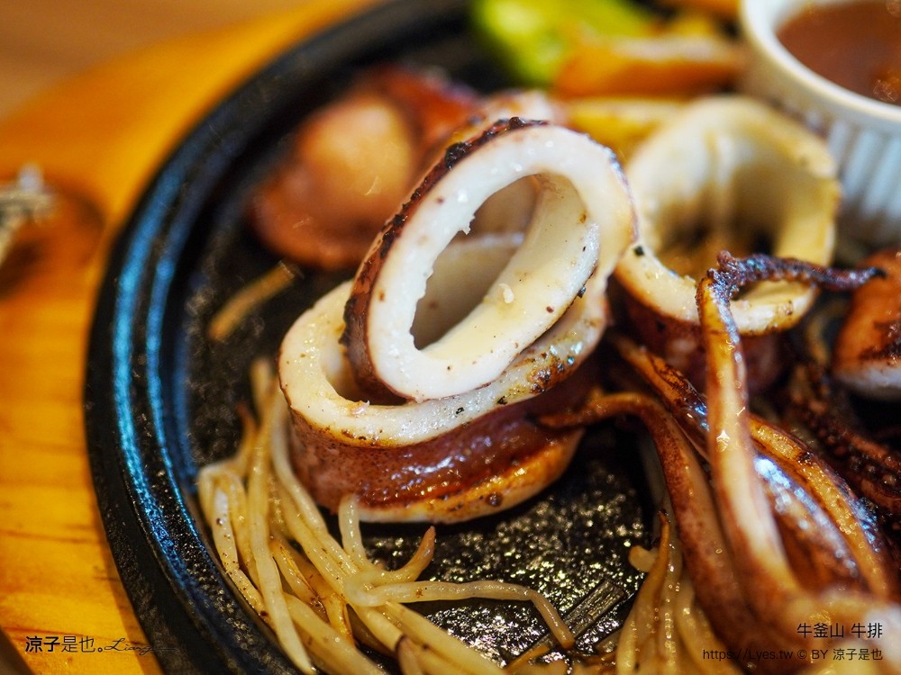 牛釜山牛排 菜單 台中大里店 大里美食 台中牛排 自助吧吃到飽 平價牛排 吃到飽餐廳 台中親子餐廳 慶生餐廳