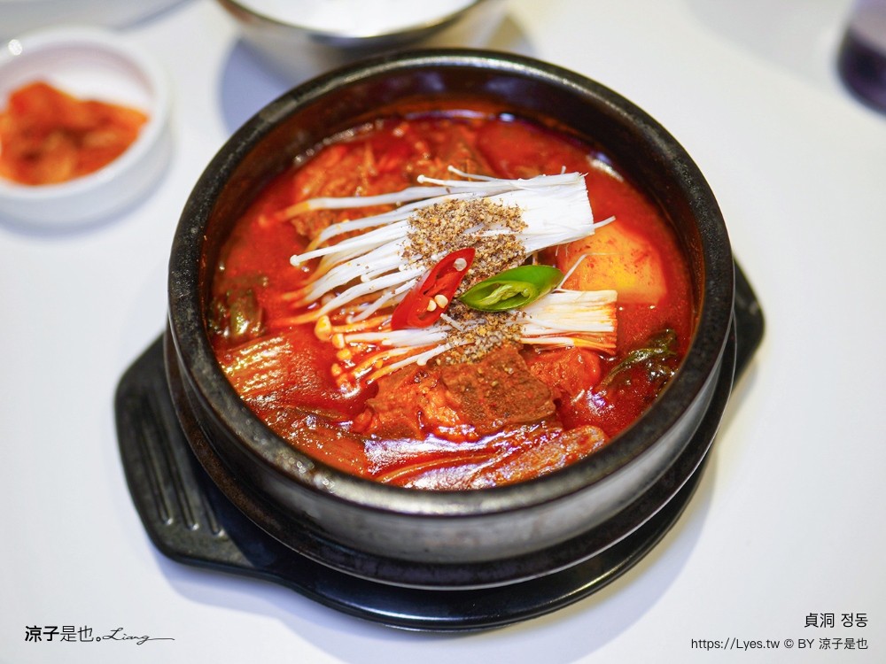 貞洞 菜單 台中韓式料理 韓國人 逢甲夜市美食 豬肉湯飯 海鮮煎餅 馬鈴薯燉排骨湯、辣炒魷魚 醃烤豬肉