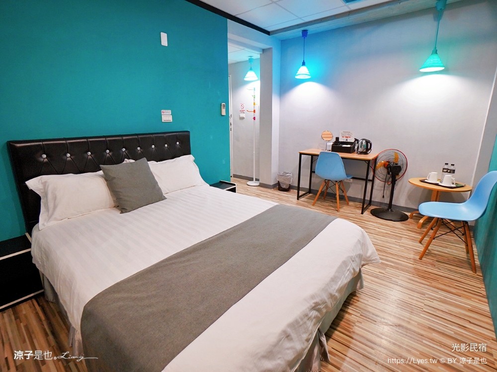 光影民宿 嘉義住宿推薦 布袋民宿 房型 雙人房 四人房 背包客