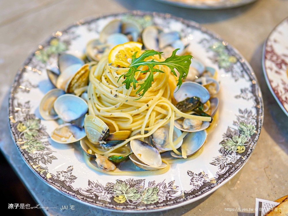 jai宅 水湳 菜單 台中美食 義大利麵 披薩 hun混 玻璃屋 餐廳 北屯景觀餐廳