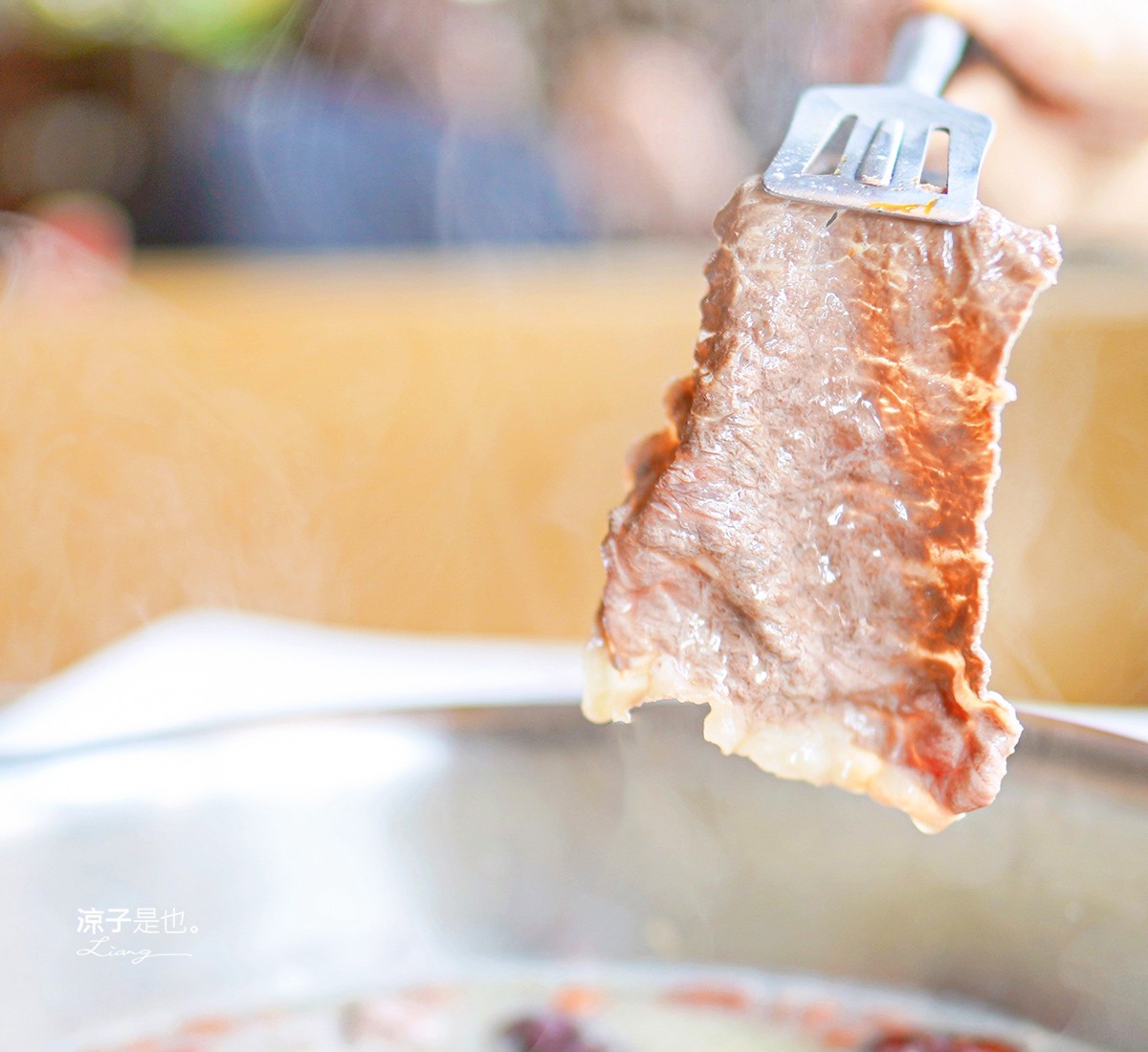 台中-小蒙牛頂級麻辣養生鍋 5倍券優惠買3千送2千！ 哈根達斯、和牛吃到飽 崇德文心麻辣火鍋餐廳推薦