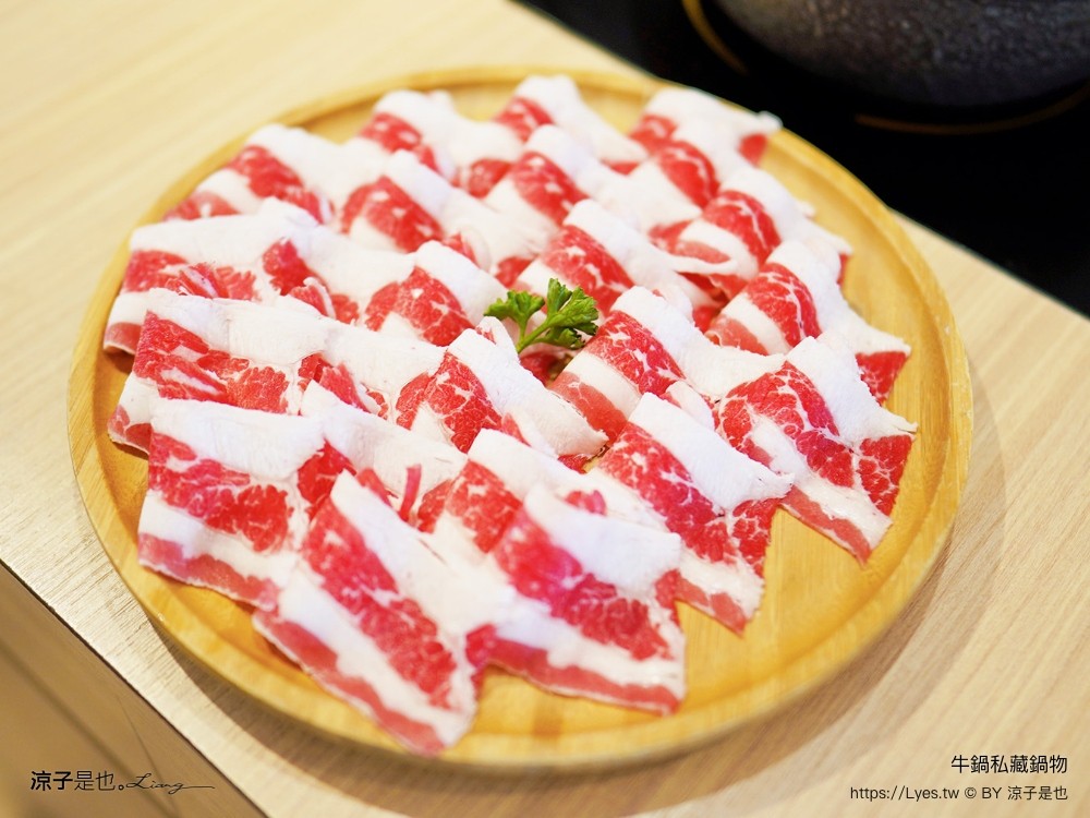 牛鍋私藏鍋物 菜單 文心路火鍋 台中捷運美食 文心櫻花站餐廳 台中火鍋吃到飽