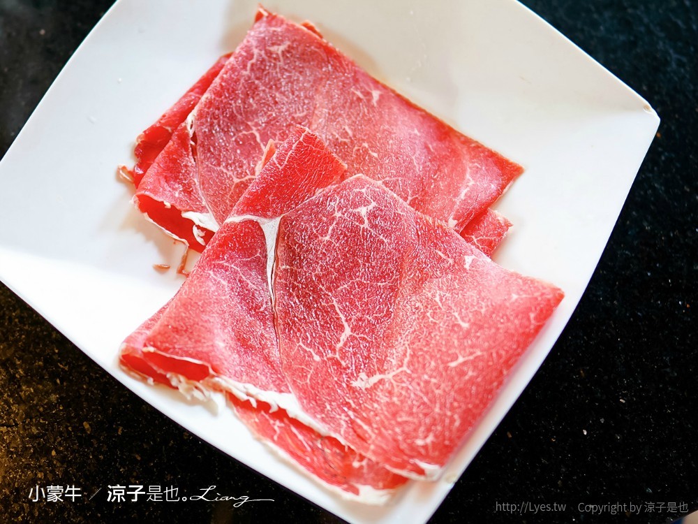 小蒙牛頂級麻辣養生鍋 台中 台灣大道餐廳 麻辣火鍋吃到飽 哈根達司 和牛 美食 菜單 優惠 兒童節活動