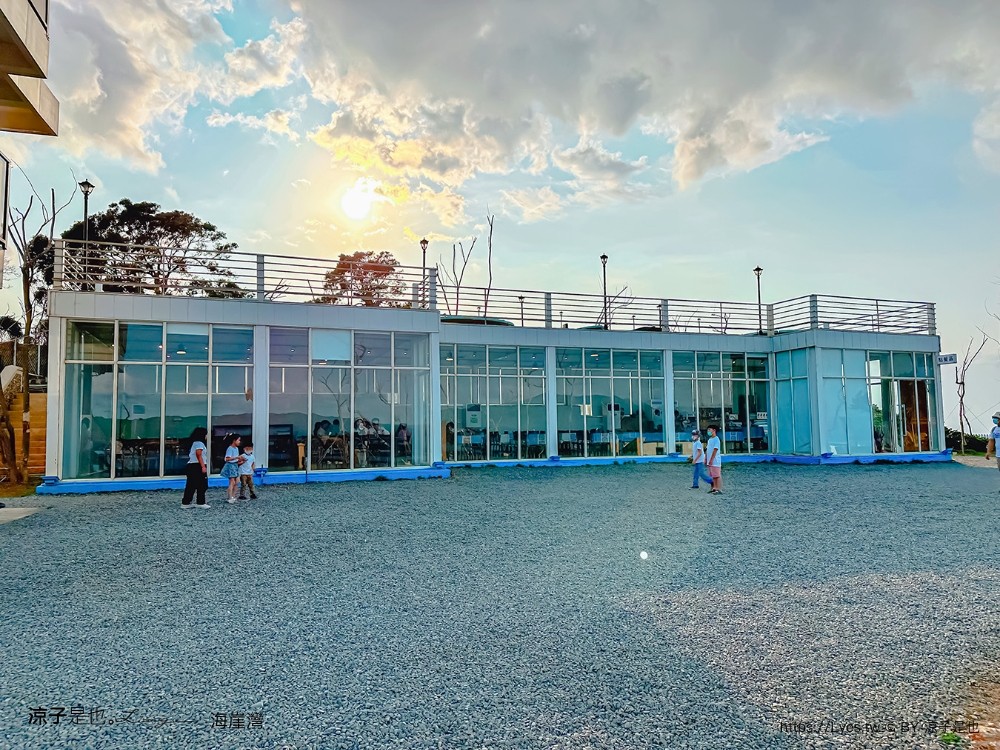 海崖灣 菜單 門票 屏東關山夕陽 墾丁景點 親子景點 墾丁海景 水豚君 草泥馬 笑笑羊