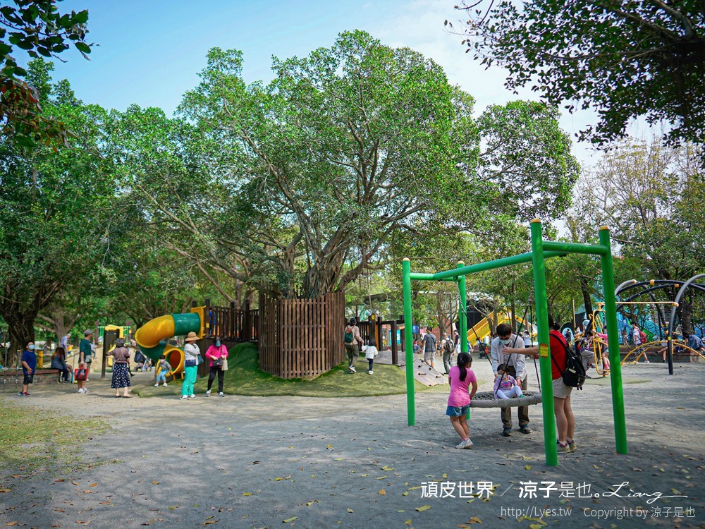 頑皮世界野生動物園攻略 門票優惠 台南親子景點 南台灣動物園 水豚君 長頸鹿 遊樂設施 戲水池