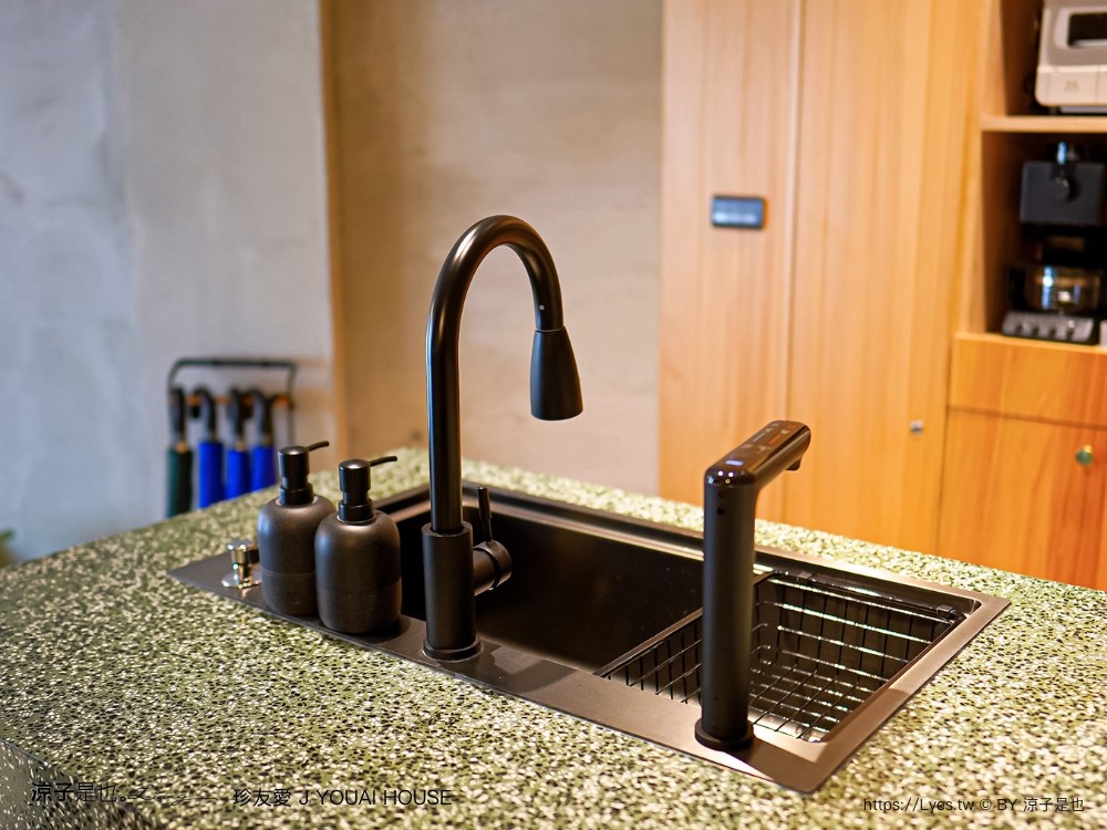 珍友愛 台南住宿 台南包棟民宿 台南美術館飯店 珍友愛價格 房型 設施 廚房 珍友愛景觀包棟民宿 j youai house