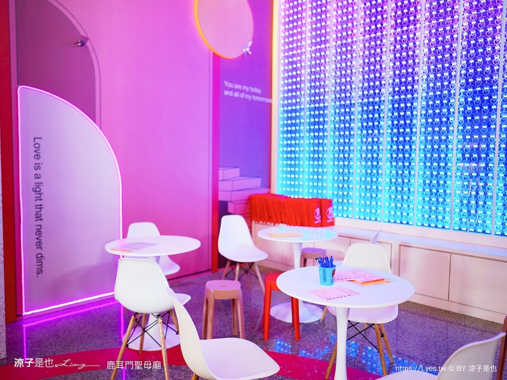 鹿耳門聖母廟 月老 台南景點 特色介紹 換裝攝影棚 鹿耳門聖母廟煙火 住宿 免門票 親子景點