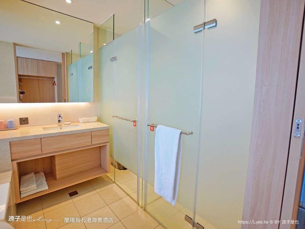 蘭陽烏石港海景酒店 宜蘭頭城住宿 宜蘭親子飯店 龜山島海景房型 童趣親子房 泳池電影院 一泊二食