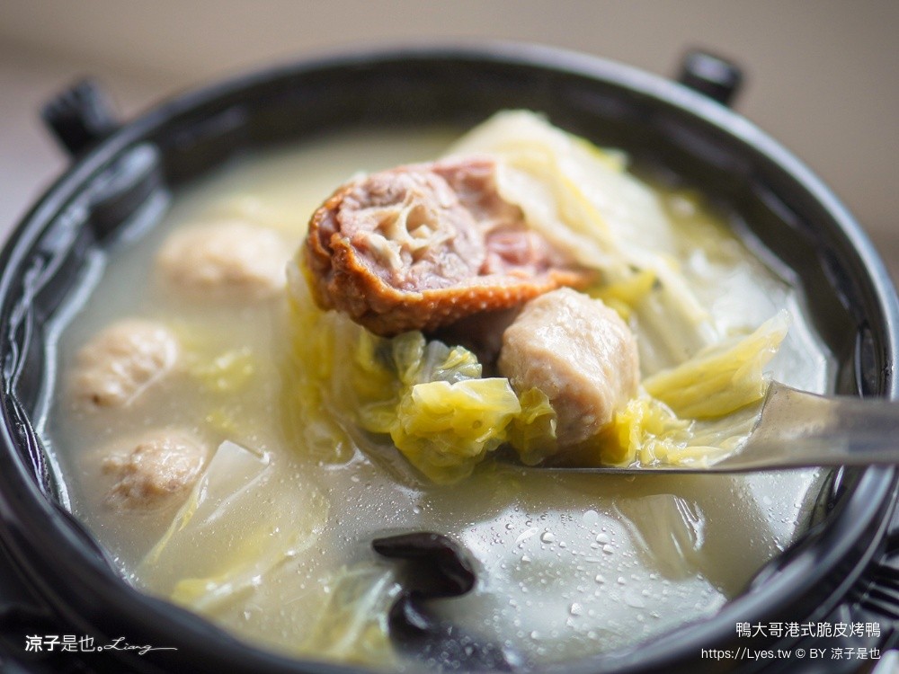 鴨大哥港式脆皮烤鴨 台中烤鴨推薦 一鴨兩吃 烤鴨夾餅 北屯美食 台中合菜