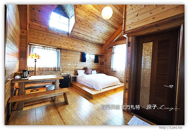 宜蘭民宿-北方札特(古堡館房間篇)-充滿木頭香氣的宜蘭城堡民宿