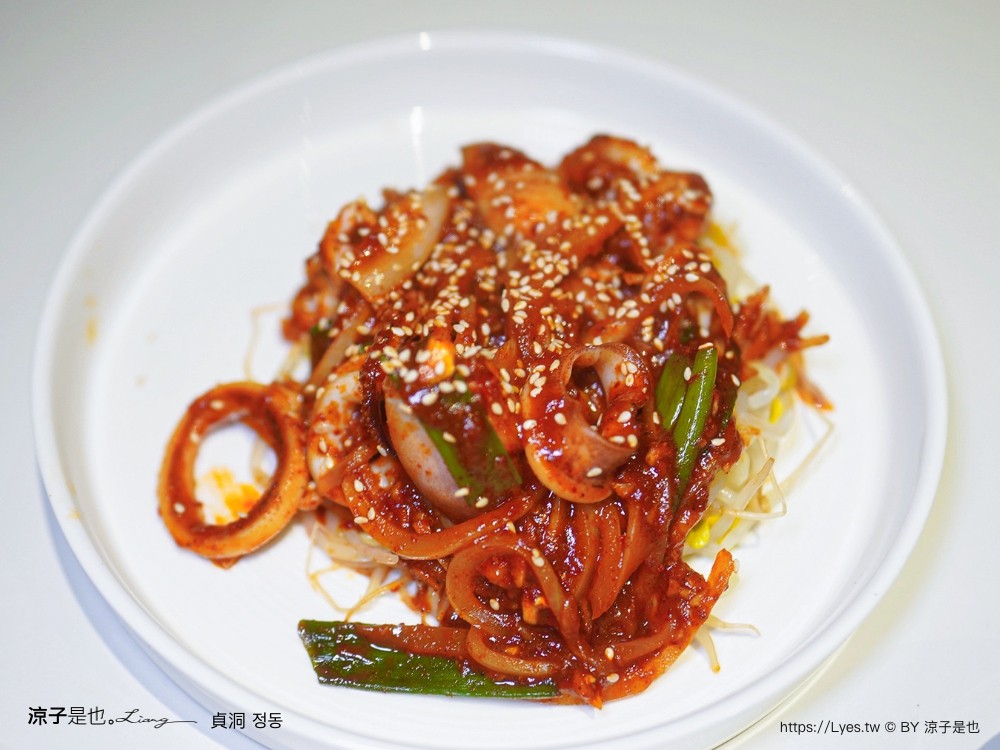 貞洞 菜單 台中韓式料理 韓國人 逢甲夜市美食 豬肉湯飯 海鮮煎餅 馬鈴薯燉排骨湯、辣炒魷魚 醃烤豬肉