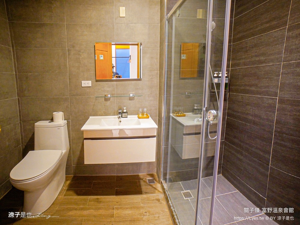 關子嶺富野溫泉會館 台南溫泉飯店 泥漿溫泉 台南住宿 房價優惠 房型 早餐 開幕 關子嶺泡湯 大眾泡湯池 游泳池 親子家庭房