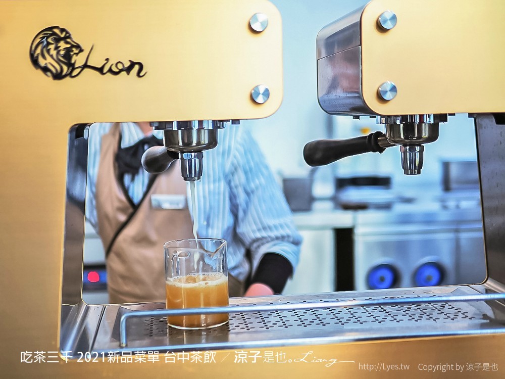 吃茶三千 菜單 台中茶飲 喫茶小舖 大英旗艦店 2021新品 推薦 凍頂烏龍鮮奶茶 紅包 春聯