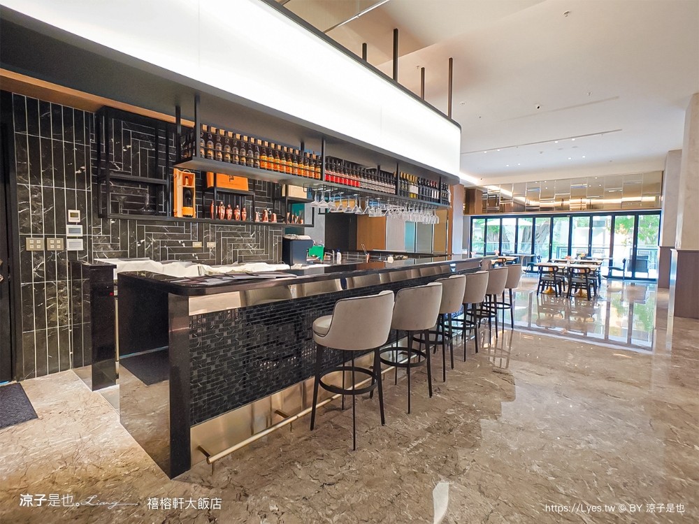 禧榕軒大飯店 台南新開幕 火車站住宿飯店 雙人房 四人房 家庭房 房型開箱 頂樓空中花園泳池 房價